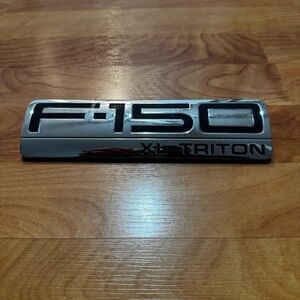 04 05 06 07 08 FORD F-150 F150 XL TRITON SIDE EMBLEM BADGE SYMBOL USED OEM